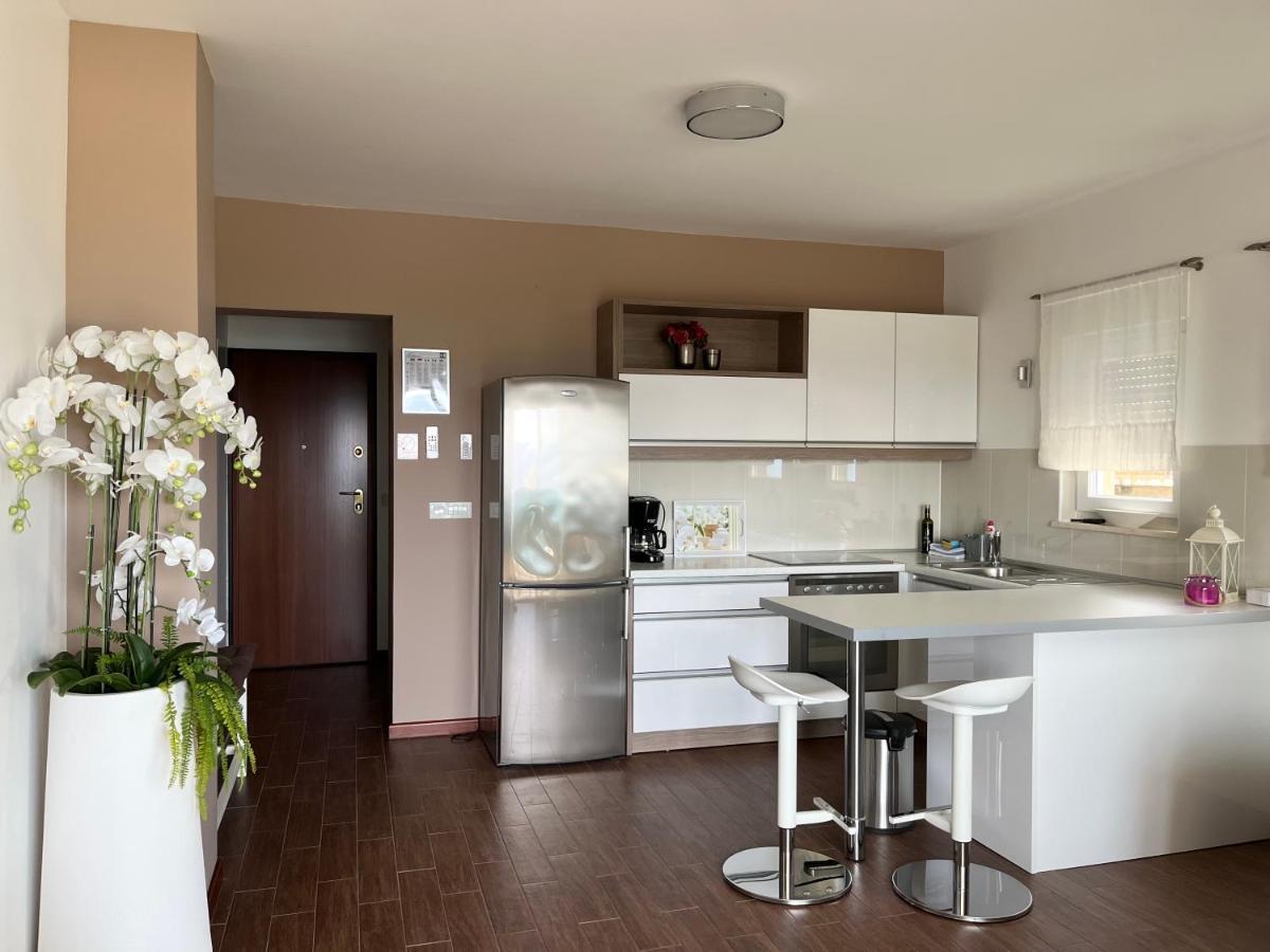 Apartments Casabrillantin Tucepi Exterior photo